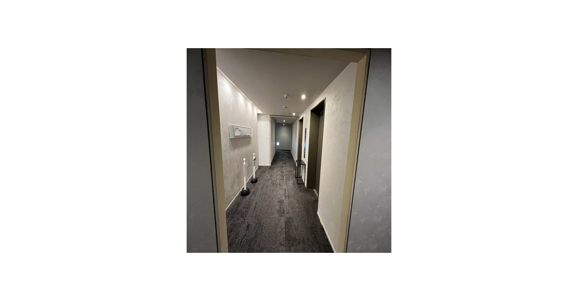 4.共用廊下_一番町タワーマンション7階680